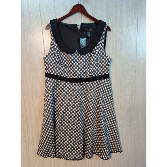 Torrid Orphan Black Alison Hendrix Peter Pan Collar Dress Size 18 Checkered Guns - Picture 1 of 10